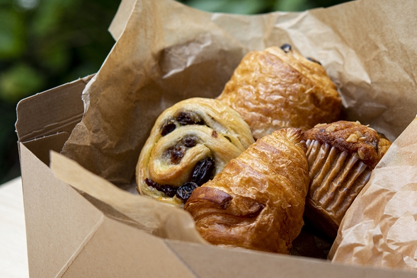 ステイケーション　パンBOX朝食付